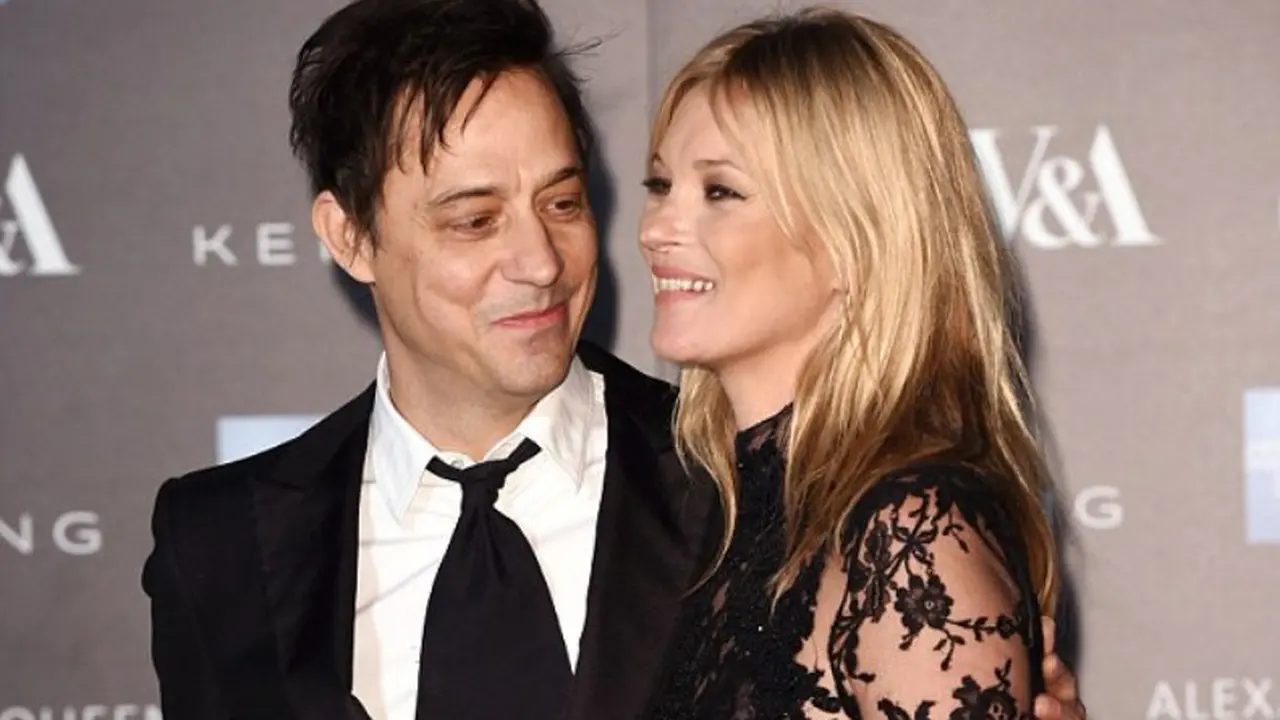 Kate Moss dan Jamie Hince (dailymail)