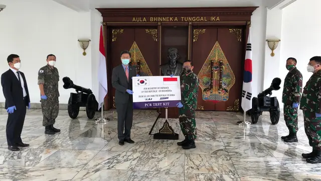 Penyerahan bantuan alat tes Virus Corona COVID-19 dari Korea.