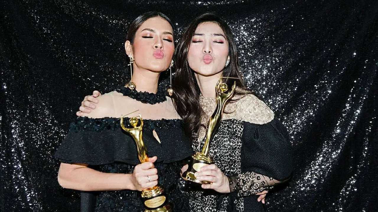 [Bintang] Bikin Iri, Intip Gaya Raisa-Isyana & 4 Seleb Bersahabat yang Kece
