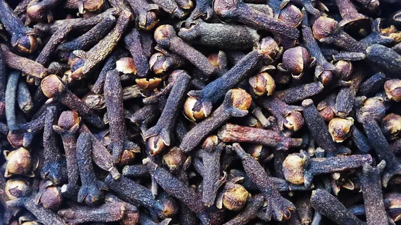 Resep Air Rebusan Cengkeh, Rempah Kecil dengan Manfaat Besar