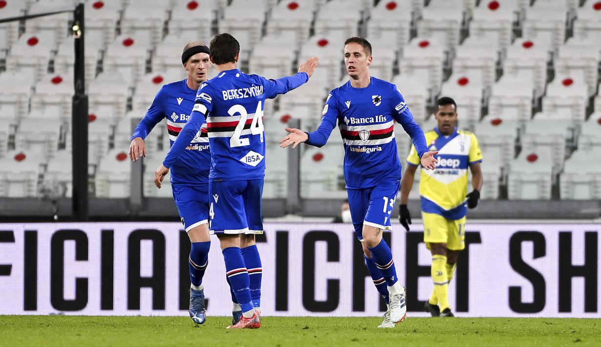 Sampdoria berhasil memangkas jarak menjadi 1-2 pada mnit ke-63. Andrea Conti berhasil mengontrol umpan Tommaso Augello untuk kemudian melepaskan sepakan terukur yang tidak mampu dijangkau kiper Juventus Mattia Perin. (LaPresse via AP/Marco Alpozzi)
