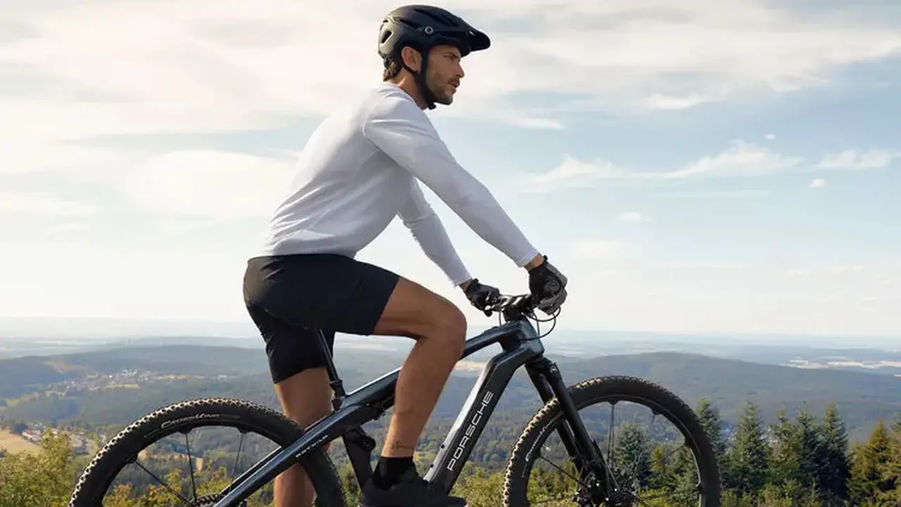 Sepeda listrik Porsche eBike Cross.