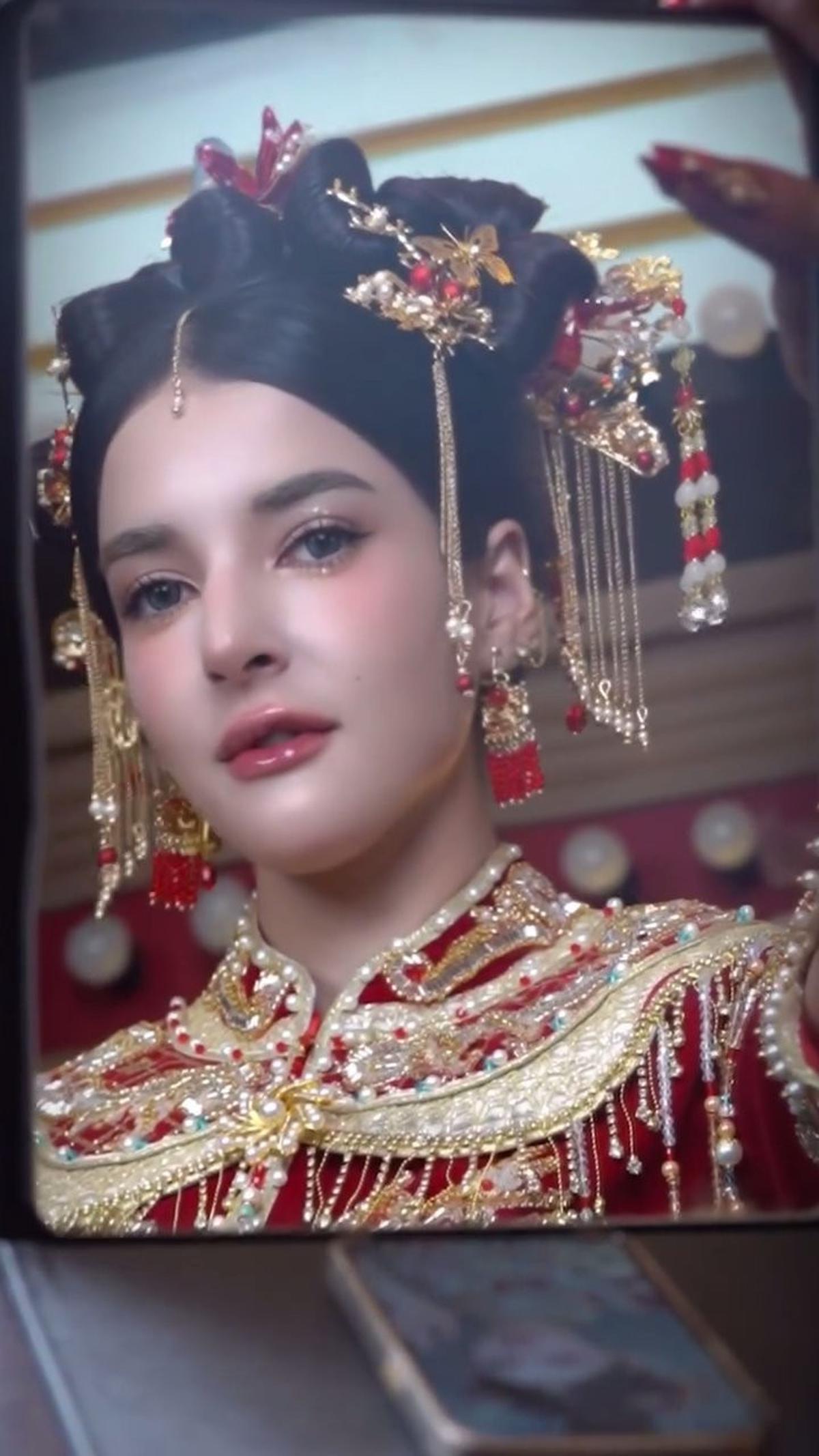 Manglingi, 7 Potret Tasya Farasya Makeup ala Pengantin China - Paras Cantiknya bak Unreal