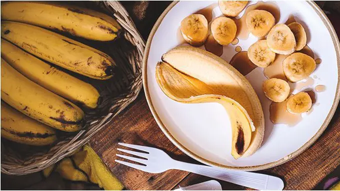 Manfaat Pisang/copyright unsplash.com/@eilivaceron