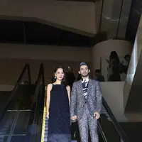 Saat gala premiere film 'My Stupid Boss', BCL mengatakan bahwa Reza Rahadian Gila. Gila dalam akting, tidak hanya akting drama, tapi juga dalam komedi. (Nurwahyunan/Bintang.com)
