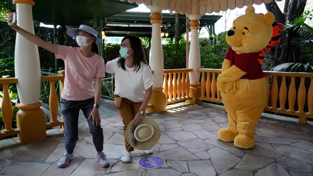 Penampakan Disneyland Hong Kong yang Dibuka Lagi