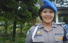 Si geulis Briptu Neng yang jadi favorit demonstran