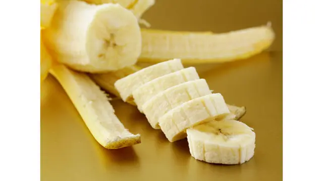 5 Masker Pisang Paling Ampuh Buat si Pemilik Kulit Kering