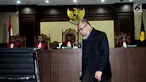 Mantan Hakim Konstitusi, Patrialis Akbar saat sebelum menjalani sidang putusan di Pengadilan Tipikor, Jakarta, Senin (4/9). Dalam sidang tersebut Patrialis divonis delapan tahun penjara oleh majelis hakim. (Liputan6.com/Helmi Afandi)