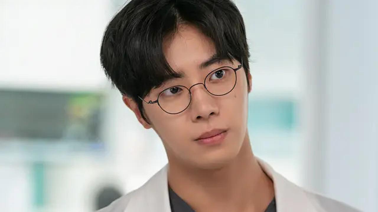 Choo Young Woo Ternyata Sempat Jalani Operasi Saat Syuting Drakor The Trauma Code: Heroes on Call