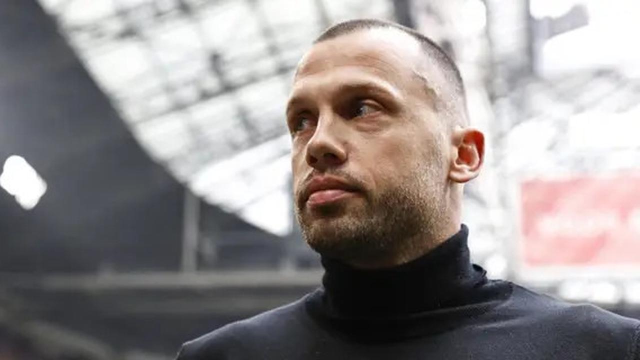 John Heitinga, Asisten Arne Slot Berdarah Indonesia di Liverpool Kini Jadi Calon Pelatih Ajax