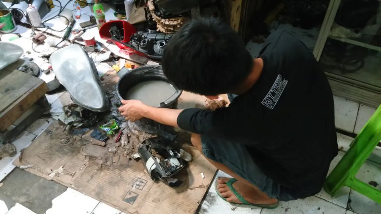 Modal Rp 200 Ribu, Headlamp Mobil Kinclong lagi