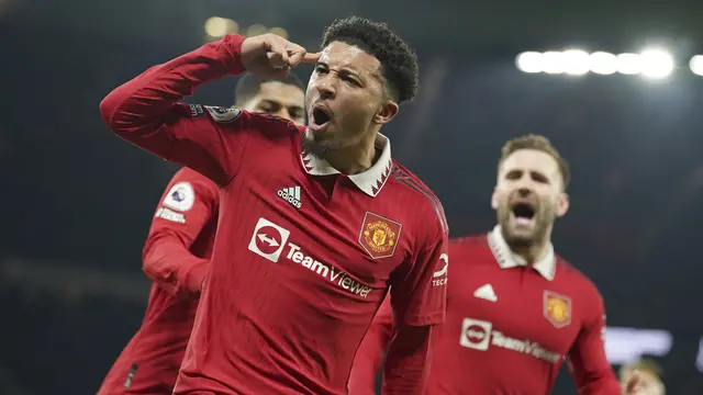 Foto: MU Ditahan Imbang Leeds United di Liga Inggris, Varane Cetak Gol Bunuh Diri