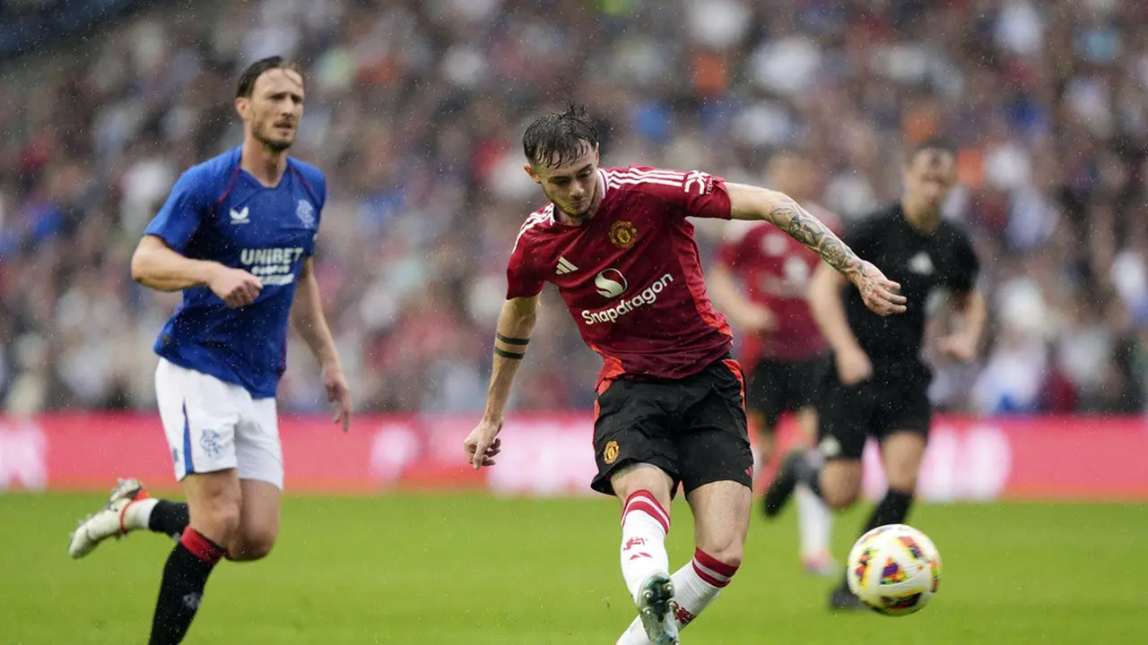Manchester United, Joe Hugill