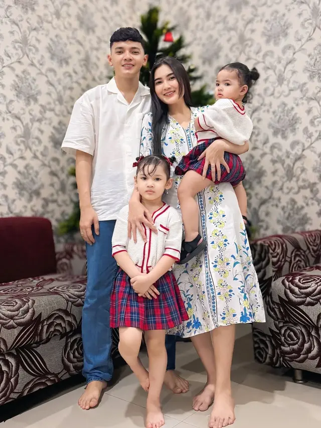 Artis Rayakan Natal 2024