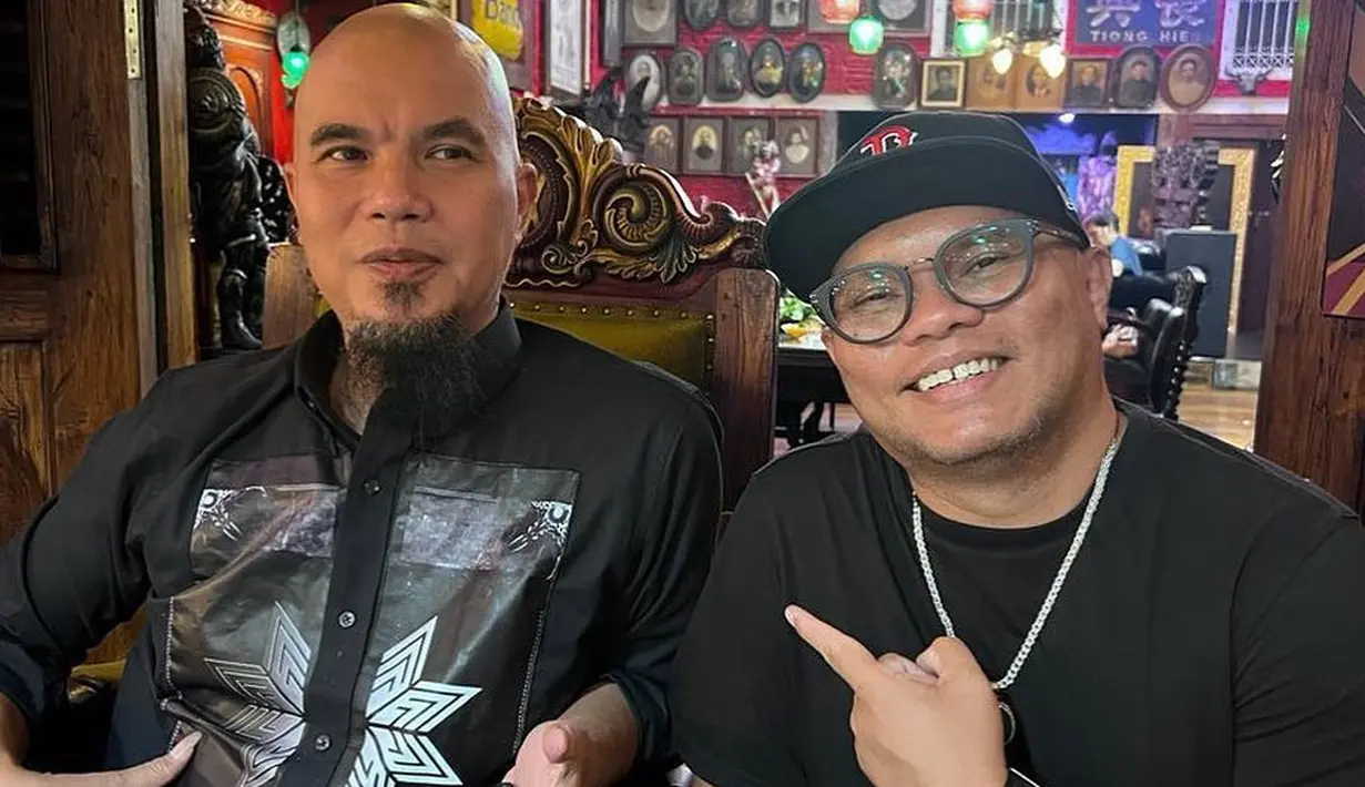 Masalah tersebut memuncak ketika respon Once terhadap ultimatum Dhani dianggap cari sensasi. [Instagram @ahmaddhaniofficial]
