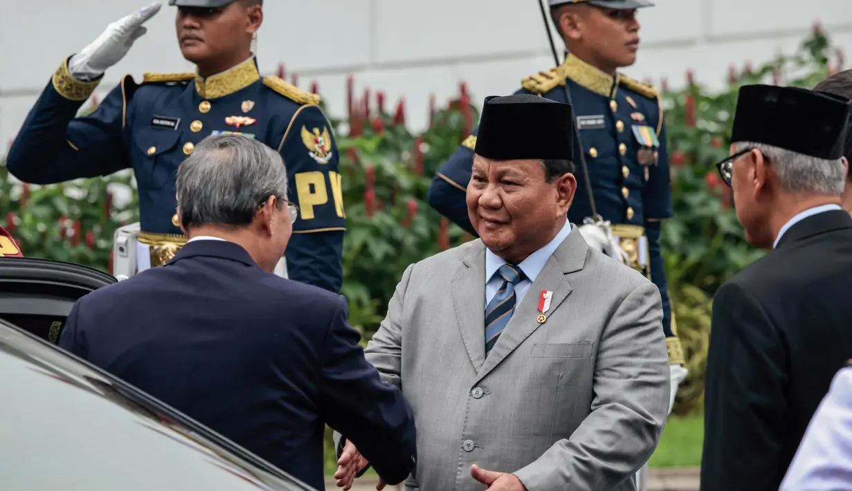Kunjungan resmi kenegaraan PM Li Qiang ke Indonesia untuk memenuhi undangan dari Presiden Republik Indonesia Prabowo Subianto. (YASUYOSHI CHIBA/AFP)