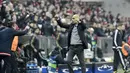 Pelatih Bayern Munchen, Pep Guardiola, merayakan kemenangan timnya atas Juventus pada laga leg kedua 16 besar Liga Champions di Stadion Allianz Arena, Kamis (17/3/2016) dini hari WIB. (AFP/Tobias Schwarz)