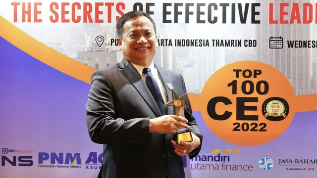 Dirut PNM Raih Penghargaan di Ajang CEO OF The Year