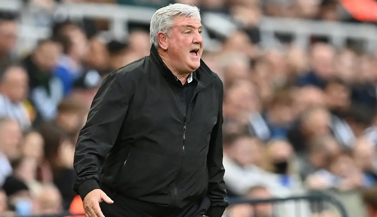 Rentetan hasil buruk dan posisi The Magpies yang berada di zona degradasi membuat pemilik baru Newcastle United yakni pangeran Arab akhirnya memutus kerja sama dengan legenda Manchester United tersebut. (AFP/Paul Ellis)