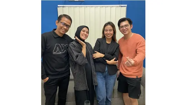 Bakal Duet Bareng, Ini 6 Potret Keakraban Nicky Tirta dan Mayang Adik Vanessa Angel