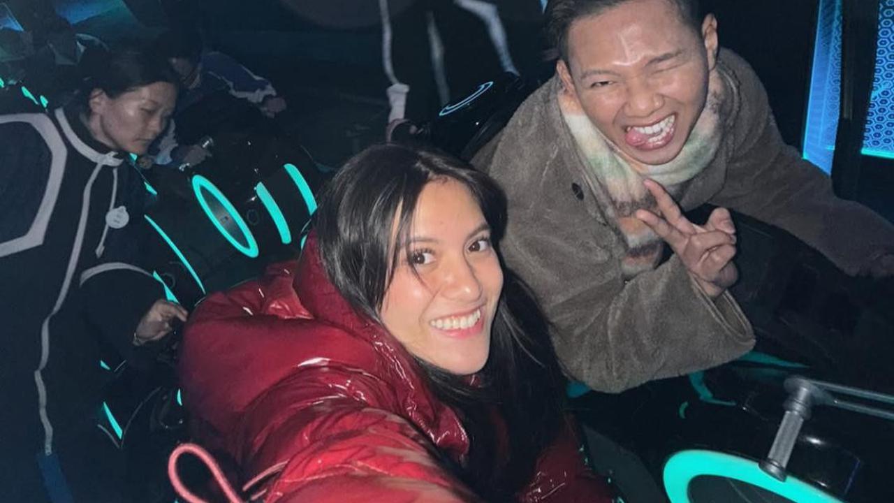 Marsha Aruan Seru-Seruan di Shanghai Disneyland, Eh Lagi-Lagi Bareng Vicky Syaputra!