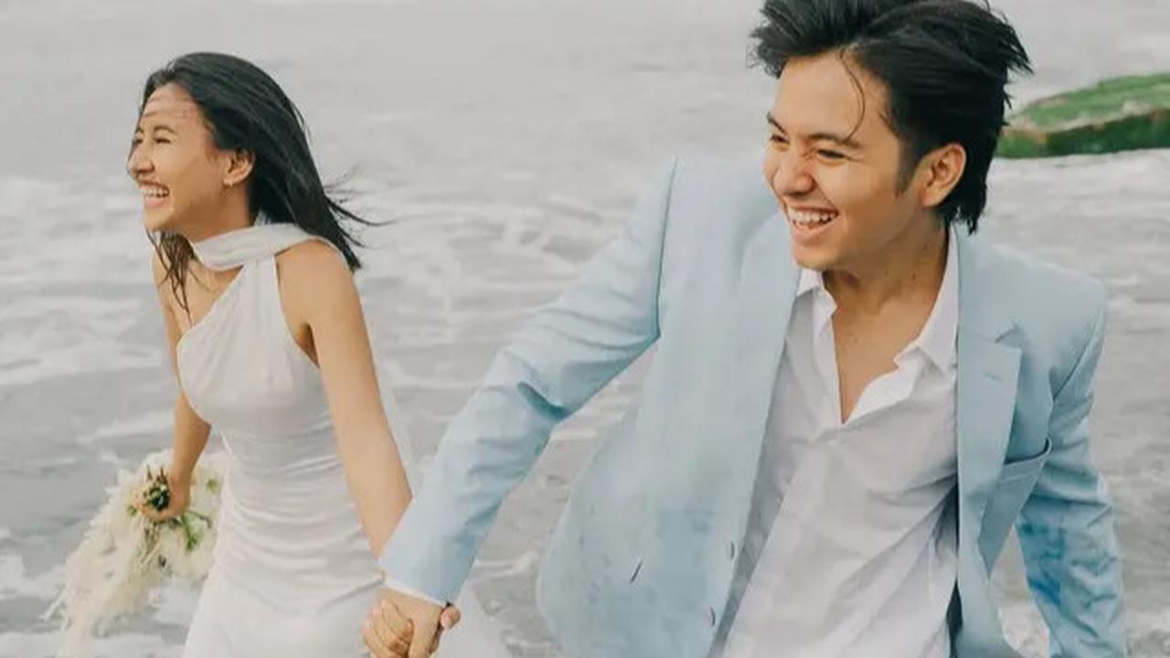 8 Foto Prewedding Angga Yunanda dan Shenina Cinnamon yang Bak Adegan Film Berbagai Genre