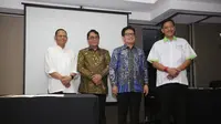 Managing Director Sinar Mas Ferry Salman menandatangani nota kesepahaman Mitra Usaha Konservasi Green Mangrove. (Dok Sinar Mas)