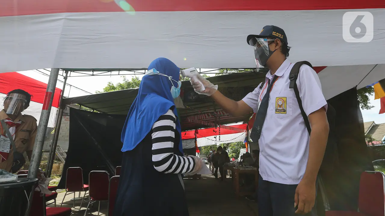 Pilkada Tangerang Selatan, Petugas KPPS Cendana Residence Kenakan Seragam Sekolah