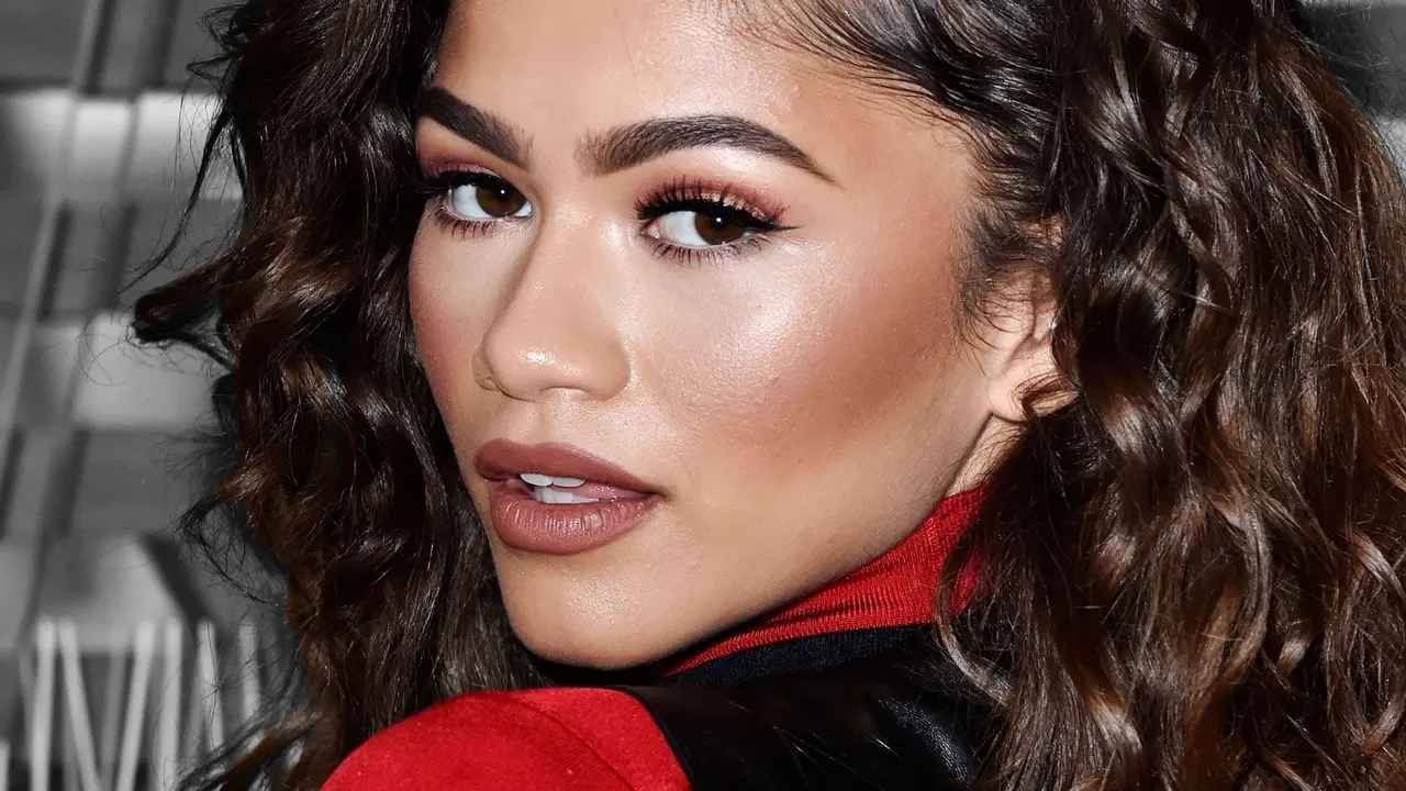 [Bintang] Terinspirasi dari Dandanan Hollywood, Intip Konsep Eye Makeup untuk Acara Siang dan Malam