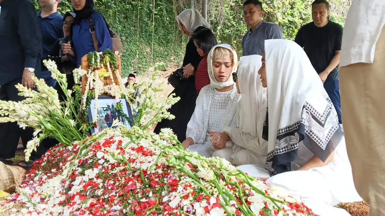 Ayahanda Intan Ayu Meninggal Dunia. (M ALtaf Jauhar/ LIputan6.com)