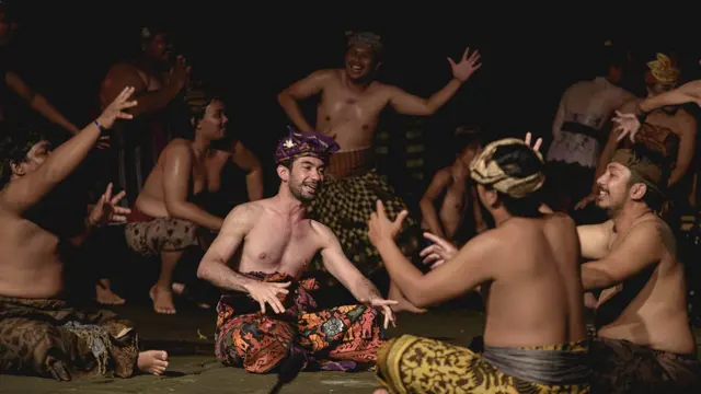 Reza Rahadian di pementasan Taksu Ubud (ist)