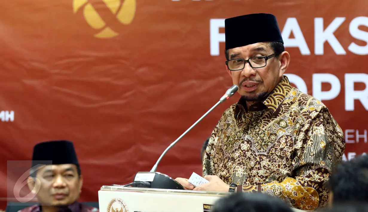 Ketua Majelis Syuro PKS, Salim Segaf Al-Jufri memberi sambutan saat Launching Hari Aspirasi F-PKS, Jakarta, Selasa (17/11/2015). Hari Aspirasi Rakyat ini dalam rangka menjalankan amanah wakil rakyat yang berasal dari PKS. (Liputan6.com/Johan Tallo)