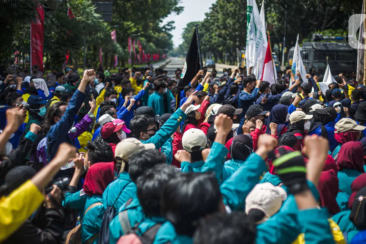 Protes Pemerintah, BEM SI Gelar Aksi di Patung Kuda
