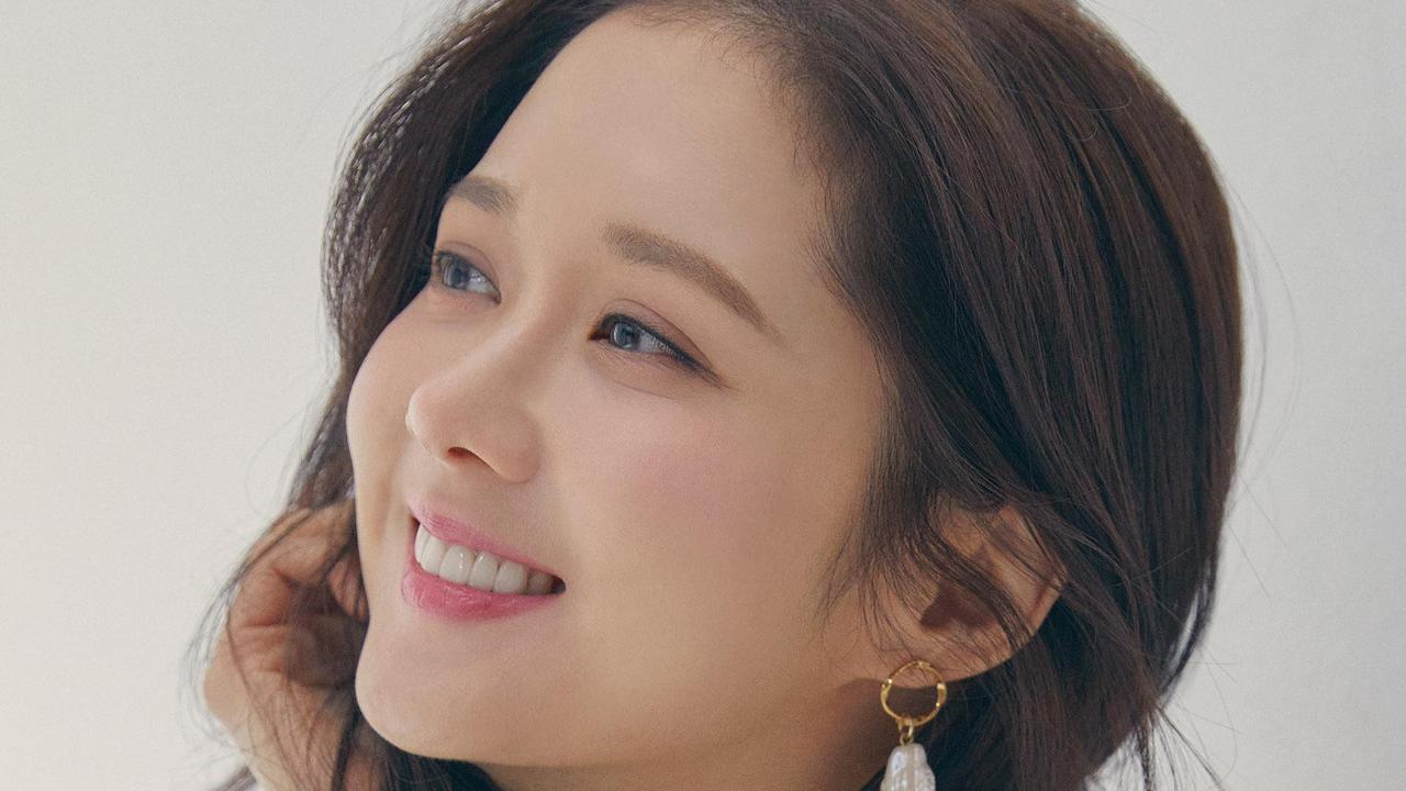 Kesamaan minat, dukungan satu sama lain, dan keberanian untuk memulai perjalanan cinta adalah kunci dari kehidupan pernikahan yang bahagia, seperti yang dialami oleh Jang Nara dan suaminya.