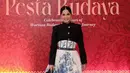 Annisa Pohan, istri Menteri Agraria Agus Harimurti Yudhoyono (AHY), mencuri perhatian dalam balutan busana elegan saat menghadiri Pesta Budaya dalam rangka perayaan HUT ke-3 Warisan Budaya Indonesia yang diselenggarakan pada Jumat, 8 November 2024. [@annisayudhoyono].