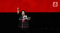 Ketua Umum PDI Perjuangan Megawati Soekarnoputri menyampaikan pidato saat pembukaan Rakernas I dan HUT ke-47 PDIP di JIEXPO Kemayoran, Jakarta, Jumat (10/1/2020). Rakernas ini bertajuk 'Solid Bergerak Wujudkan Indonesia Negara Industri Berbasis Riset dan Inovasi Nasional'. (Liputan6.com/Johan Tallo)