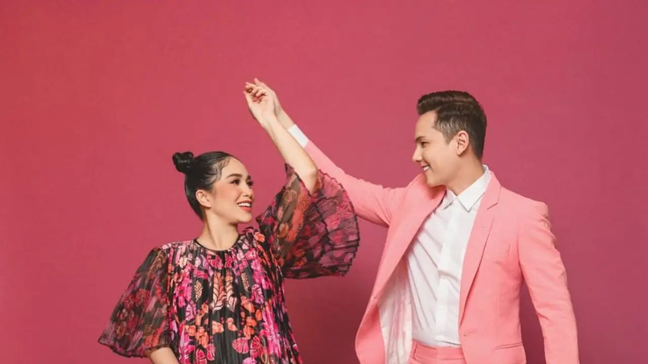 [Fimela] Ussy Sulistiawaty dan Andhika Pratama