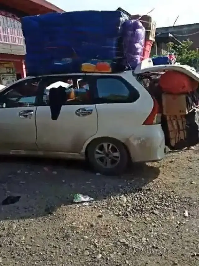 7 Potret Mobil Travel sedang Bawa Muatan Ekstrem Ini Bikin Ngeri
