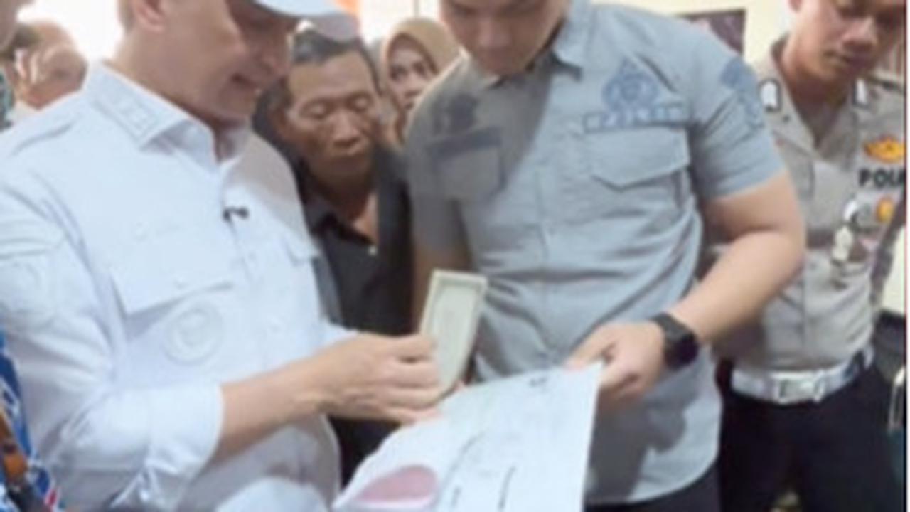 Dugaan Pungli di Samsat, Wagub Banten Langsung Turun Tangan dan Emosi 'Saya Tidak Segan-segan Akan Pukul Calo Itu'