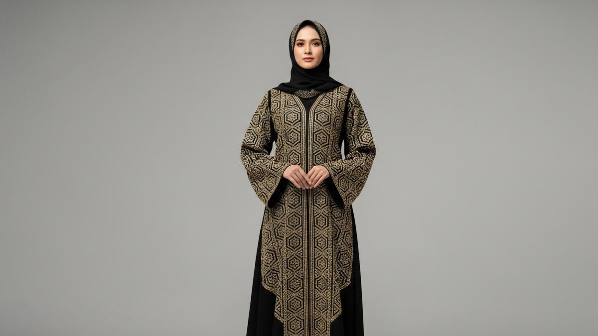 7 Model Gamis Abaya Hitam Elegan dengan Bordir Emas, Pesona Klasik yang Abadi