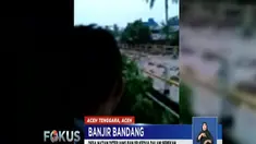 Derasnya air bah dan kerusakan yang diakibatkan kejadian itu membuat aktivitas warga terhambat.