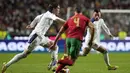 Sepanjang babak kedua, Dusan Vlahovic dan kawan-kawan lebih banyak menguasai bola dibanding para pemain Portugal. (AP/Armando Franca)