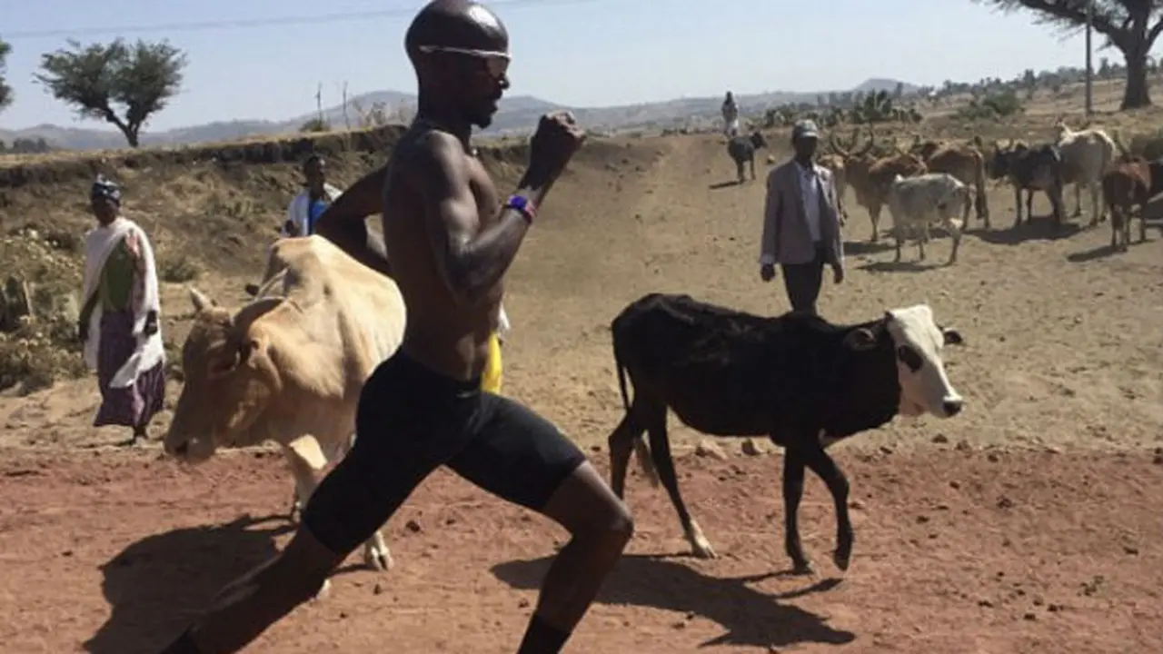 Pelatih jarak jauh Inggris, Mo Farah berlatih di Etopia