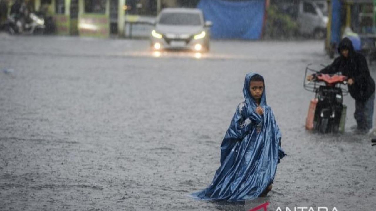 Siaga Cuaca Ekstrem, DPUPR Tangerang Pastikan 434 Pintu Air Berfungsi Normal Antisipasi Banjir