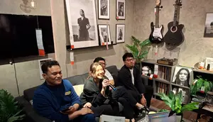 Terinspirasi Album Terbaru Danilla, Ruang Multifungsi Ini Tampil Minimalis dan Monokrom