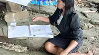 Takutnya listrik padam, dan jaringan pun ikut hilang. Maka di pantai selain sinyal kencang, juga tidak hilang saat listrik padam.