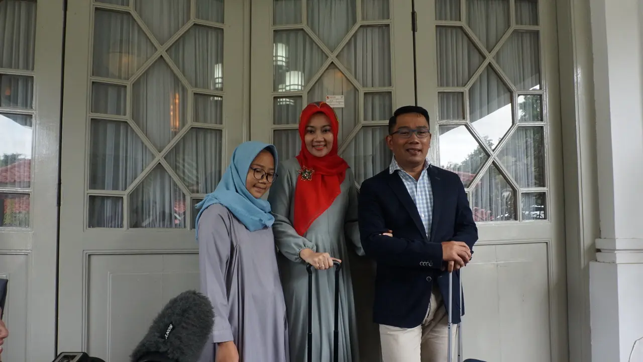 Wali Kota Bandung Ridwan Kamil meninggalkan rumah dinasnya di Pendopo seiring dengan keikutsertaan dalam kontestasi Pemilihan Gubernur (Pilgub) Jawa Barat 2018 (Liputan6.com/Huyogo Simbolon)