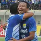 Persib Bandung meraih kemenangan 4-1 atas New Radiant pada pertandingan perdana penyisihan Grup H AFC Cup 2015, di Stadion Si Jalak Haroepat, Bandung, Rabu (25/2/2015). (Liputan6.com/Herman Zakharia)