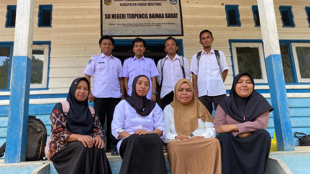 Mengabdi di Daerah Terpencil, Guru Muda Ini Tunjukkan Arti Ketulusan Mengajar